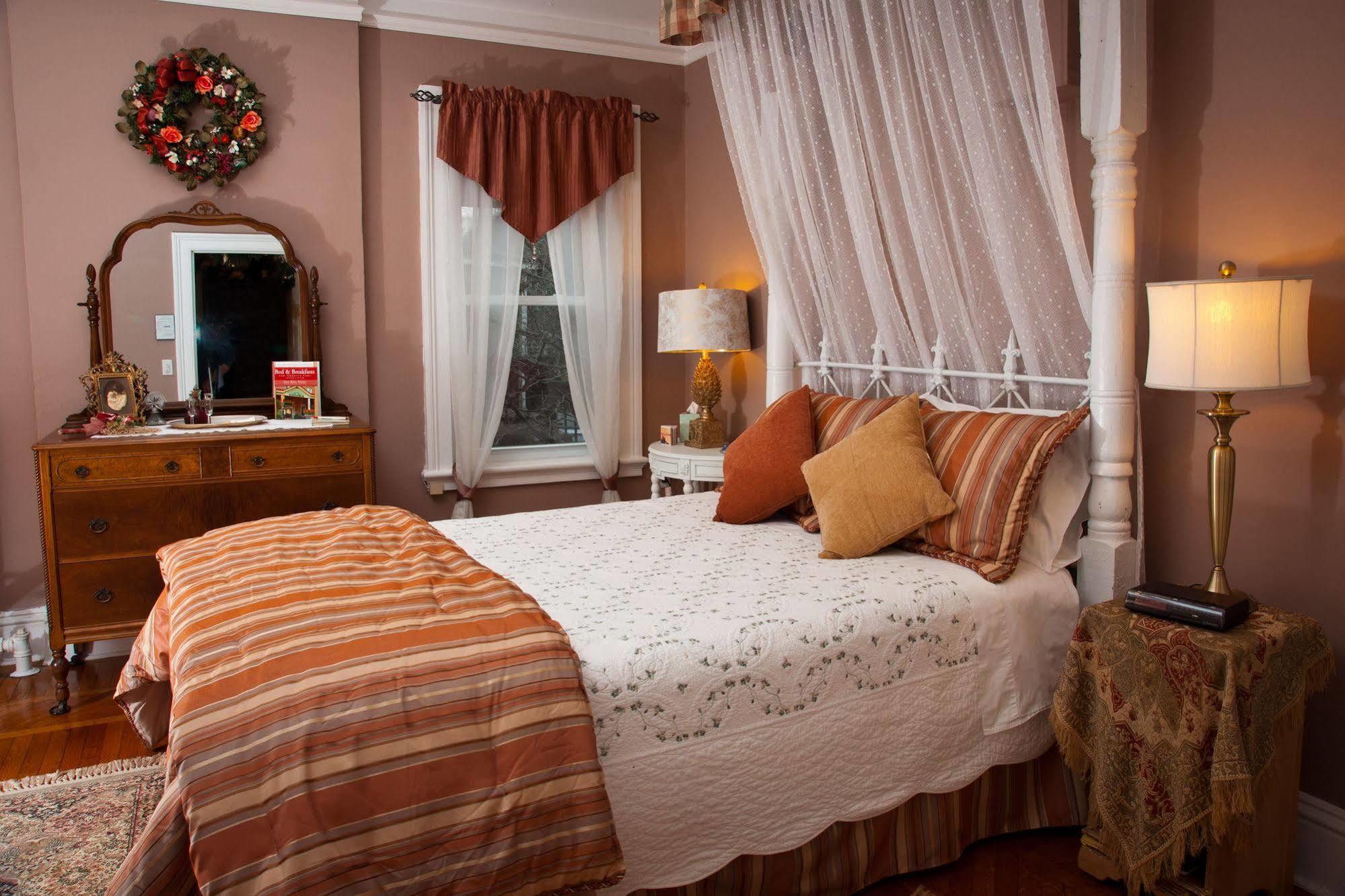 Welche Hotels liegen am nächsten am Flughafen Westchester County? Haverstraw Exterior foto