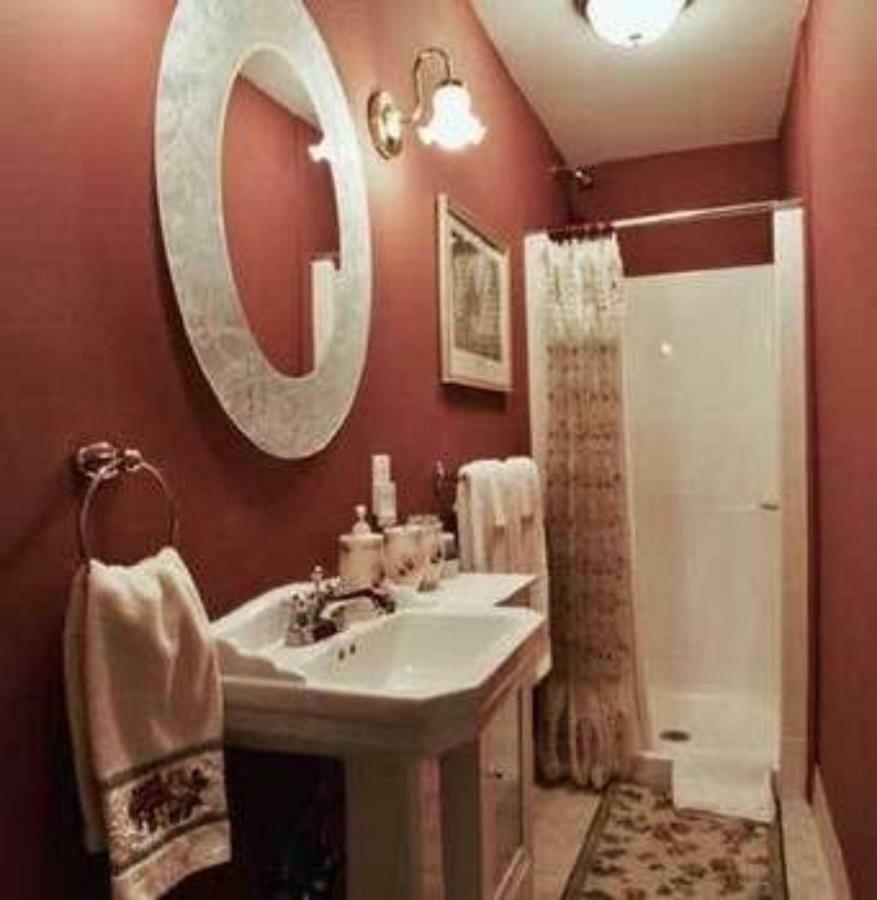 Welche Hotels liegen am nächsten am Flughafen Westchester County? Haverstraw Zimmer foto